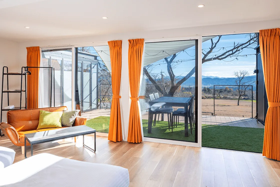 MEGABOX スライド 5