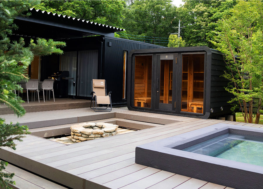 サウナにファイヤーピットで雰囲気ある環境、プールも完備していますので熱くなった体を冷やして、ごろ寝して整う、森林浴もできる環境。