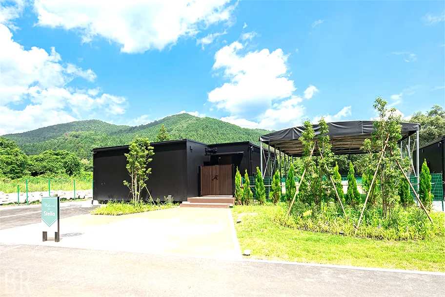 自然に包まれた静かなロケーションで、愛犬と過ごす特別な時間を心ゆくまでお楽しみいただけます。。