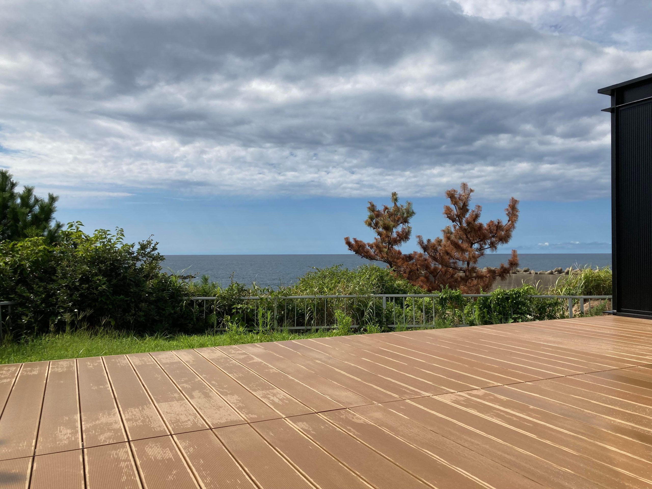 オーシャンビューで眺めが最高。グランピング施設の運営にはロケーションも非常に重要な要素です。