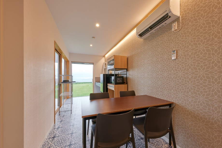 個性的な組み合わせですがメリハリがあり柄同士が違和感なく調和しています。