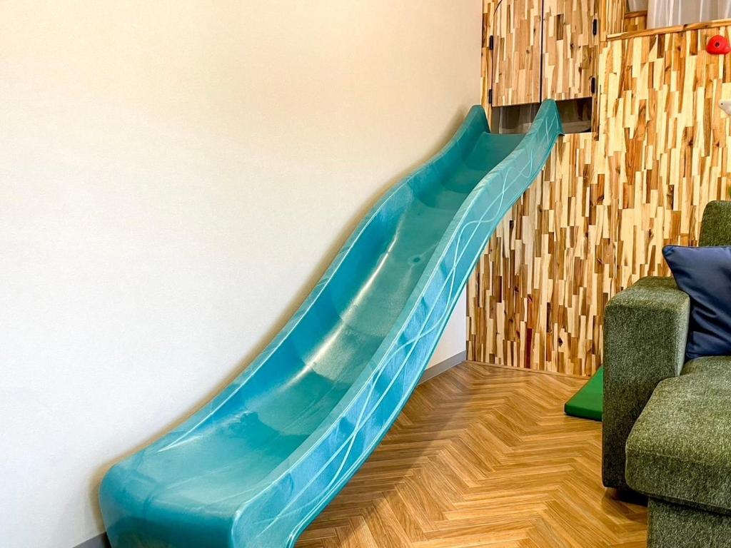 滑り台も設置してお子様は大興奮、親御さんもつれてきて良かったと思える宿泊施設です。