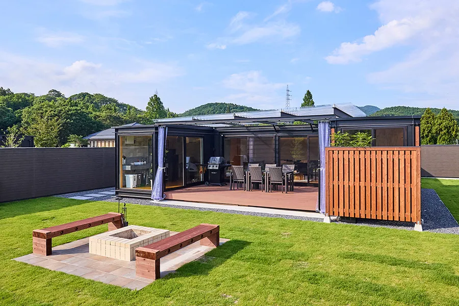 メガボックス建築事例：「大分県」ドッグラン付きドッググランピング（宿泊施設）「MEGABOX」