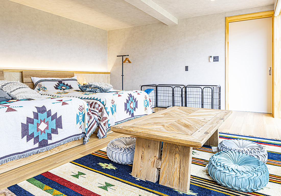 アメリカン調のインテリアで男前な雰囲気、弊社の専属デザイナーがオーナー様のご要望をお伺いしながら魅力的な施設をプランニングいたします。