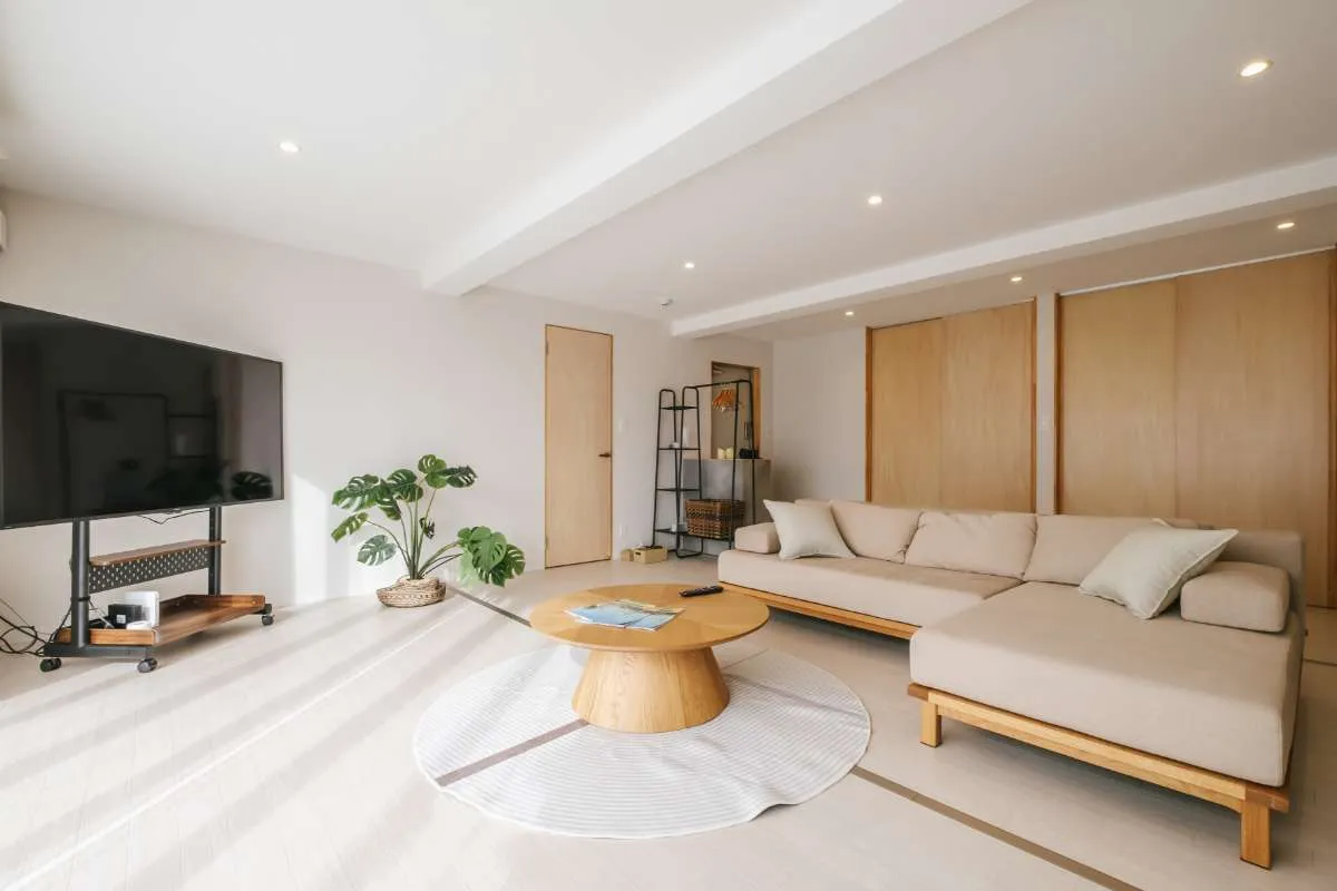 富士山を見ながらソファーでくつろぐことが出来る空間。日常で味わうことが出来ない環境をここで味わうことができます。