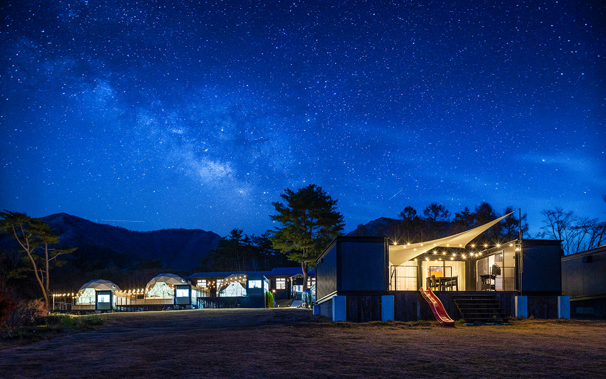 夜には星空が広がる。都会では決して味わうことが出来ない体験がこの施設にはあります。