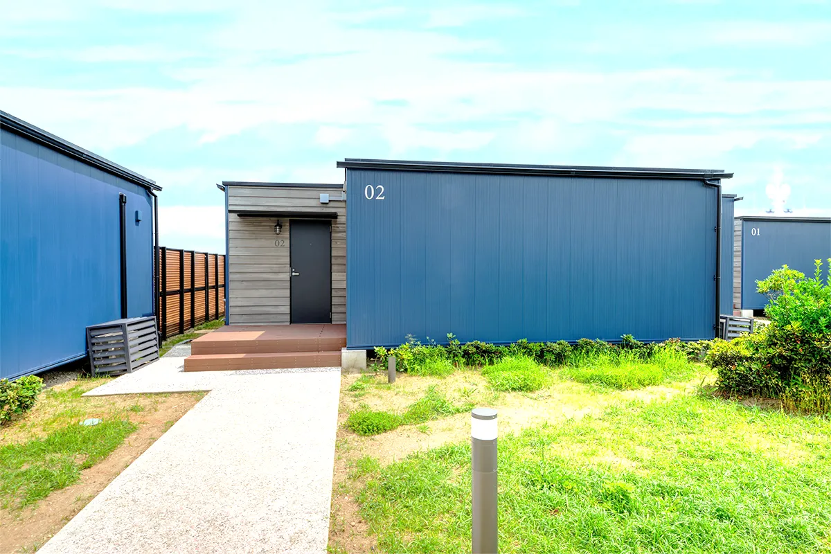 シンプルで洗練された外観デザインは、スタイリッシュな印象を与えると同時に、訪れるお客様に安心感をもたらします。